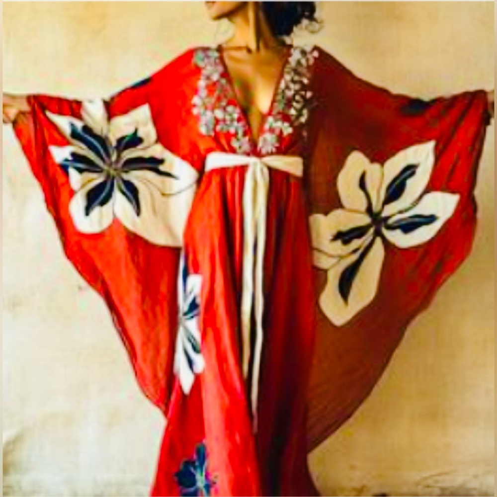 Gorgeous Red Floral Kimono / Robe (Fits XL Size 16) Spa Beauty Bundle - Picture 3 of 7